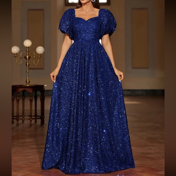 Dresses & Skirts - Luxe puff sleeve party formal evening gown dress